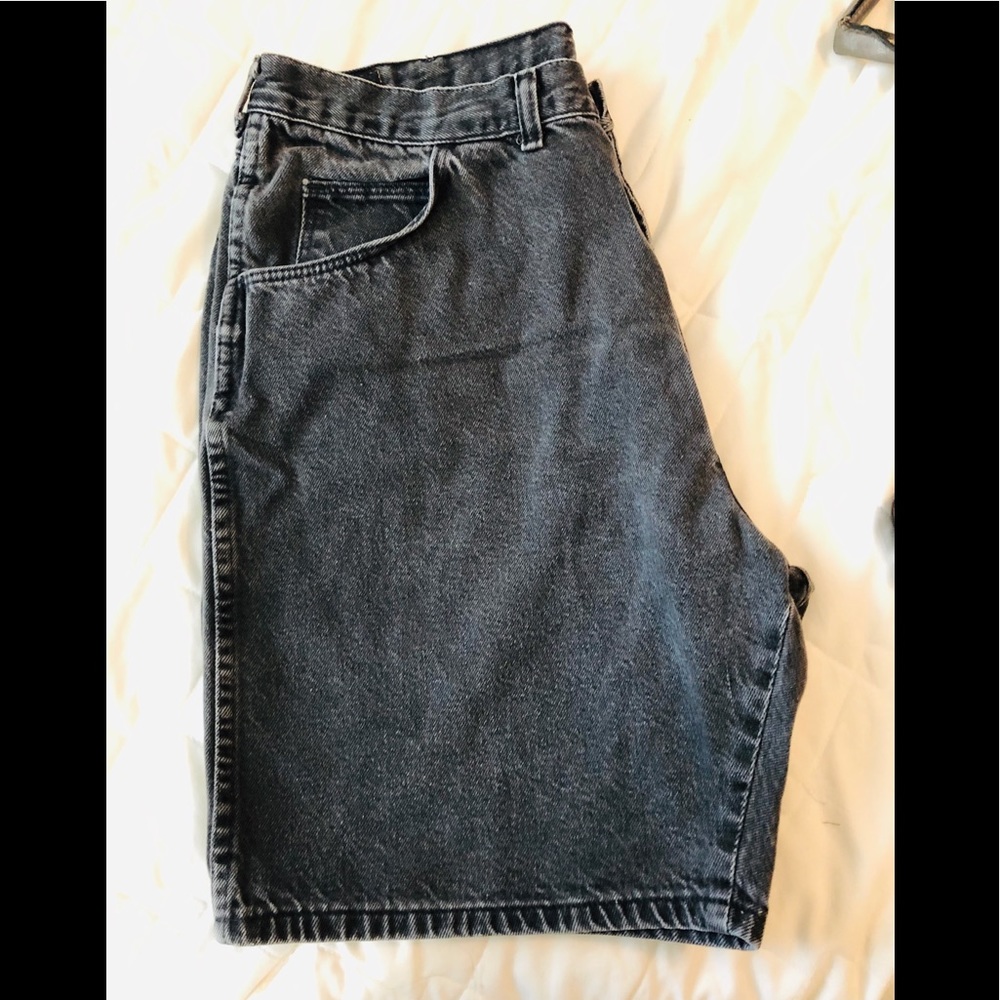 WRANGLER SIZE 38 MEN’S BLACK SHORTS